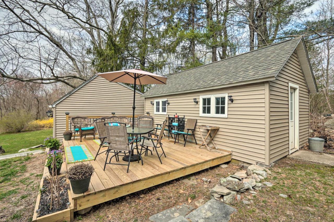 Remodeled Farmhouse In Waterford Near 2 Beaches! Exterior photo